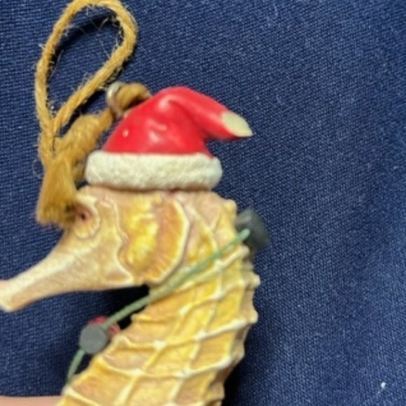Seahorse w/Santa Hat Christmas Lights Holiday Hanging Ornament 1.5"x4" - Picture 8 of 8